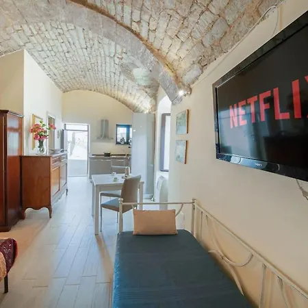 Loft In The Castle Free Wifi Appartamento *